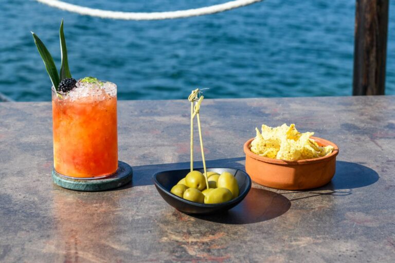 Food & Drinks