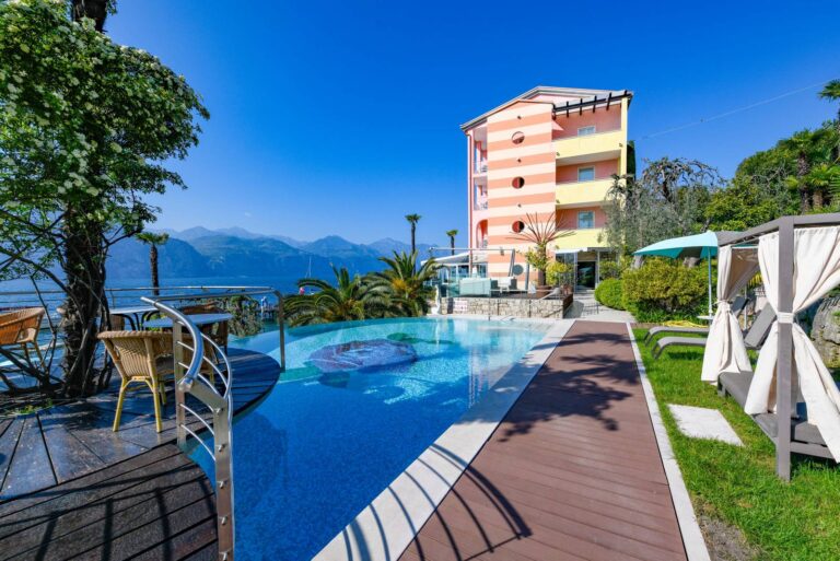 Piscina salata riscaldata