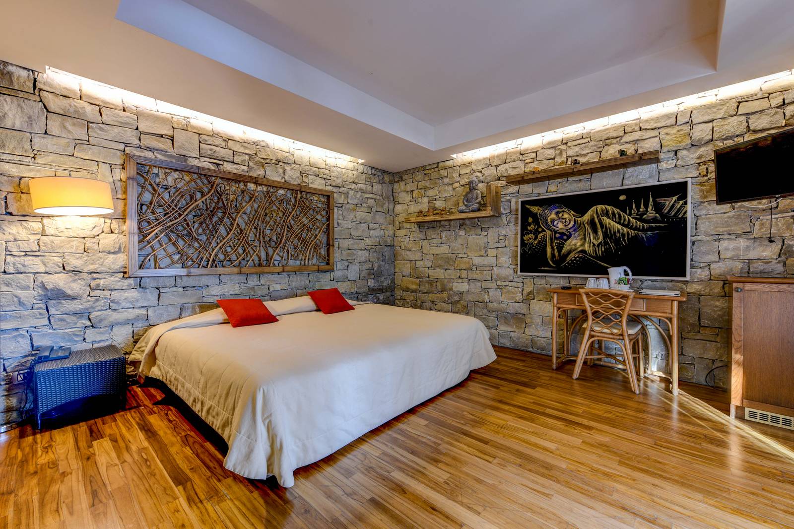 Suite Dhara