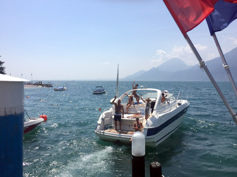 Accesso via lago